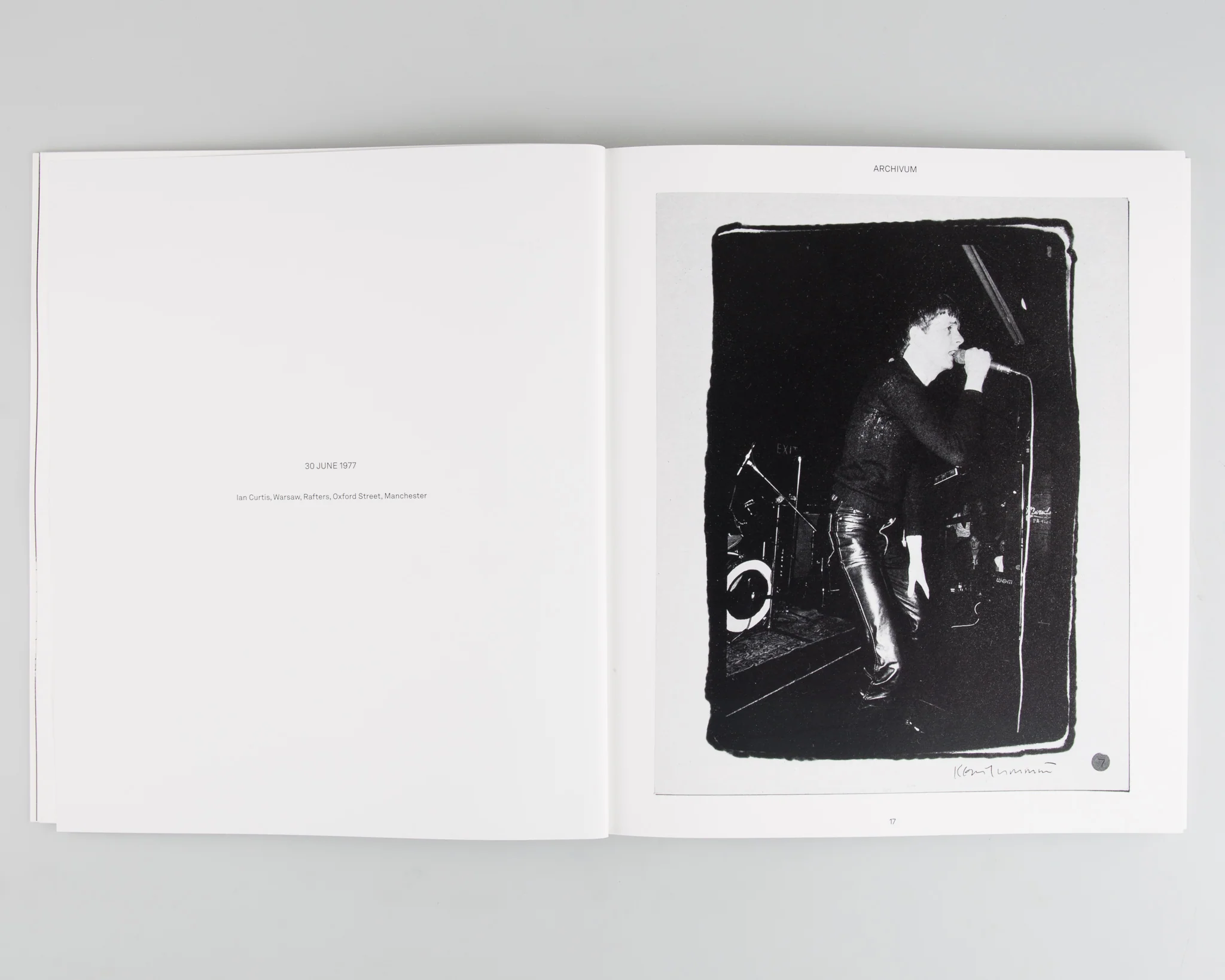 Archivum: Vintage Joy Division Prints - Image 2
