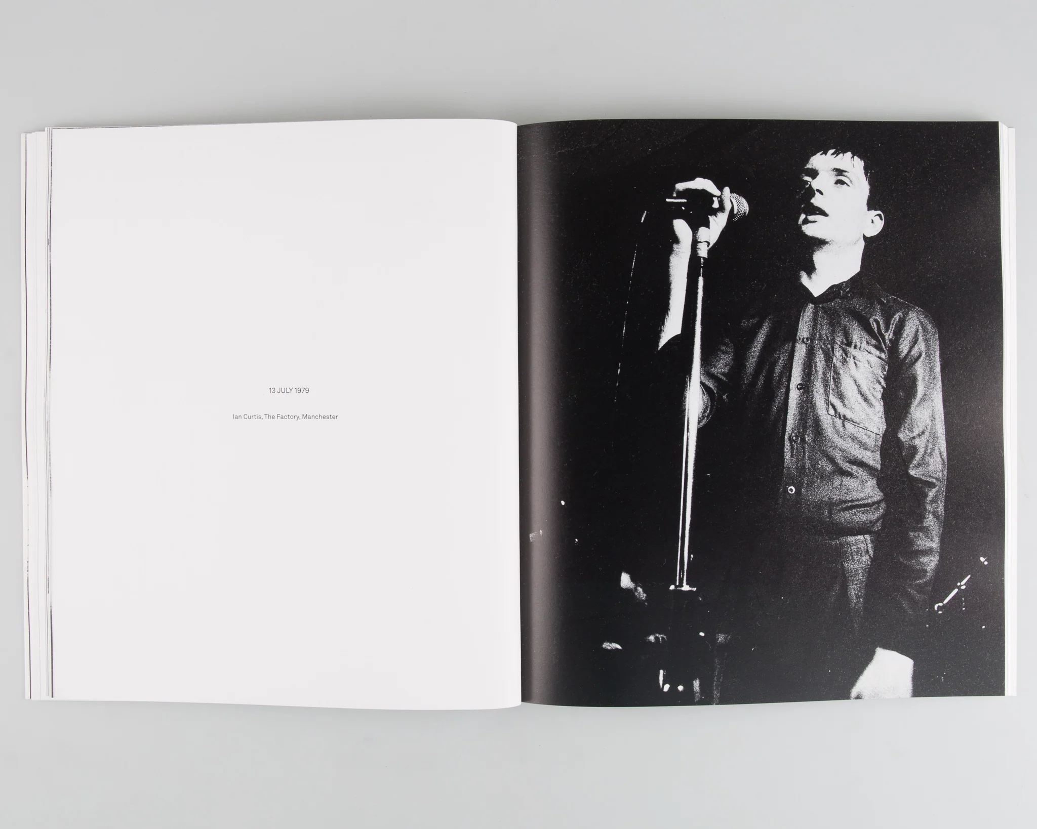 Archivum: Vintage Joy Division Prints - Image 4