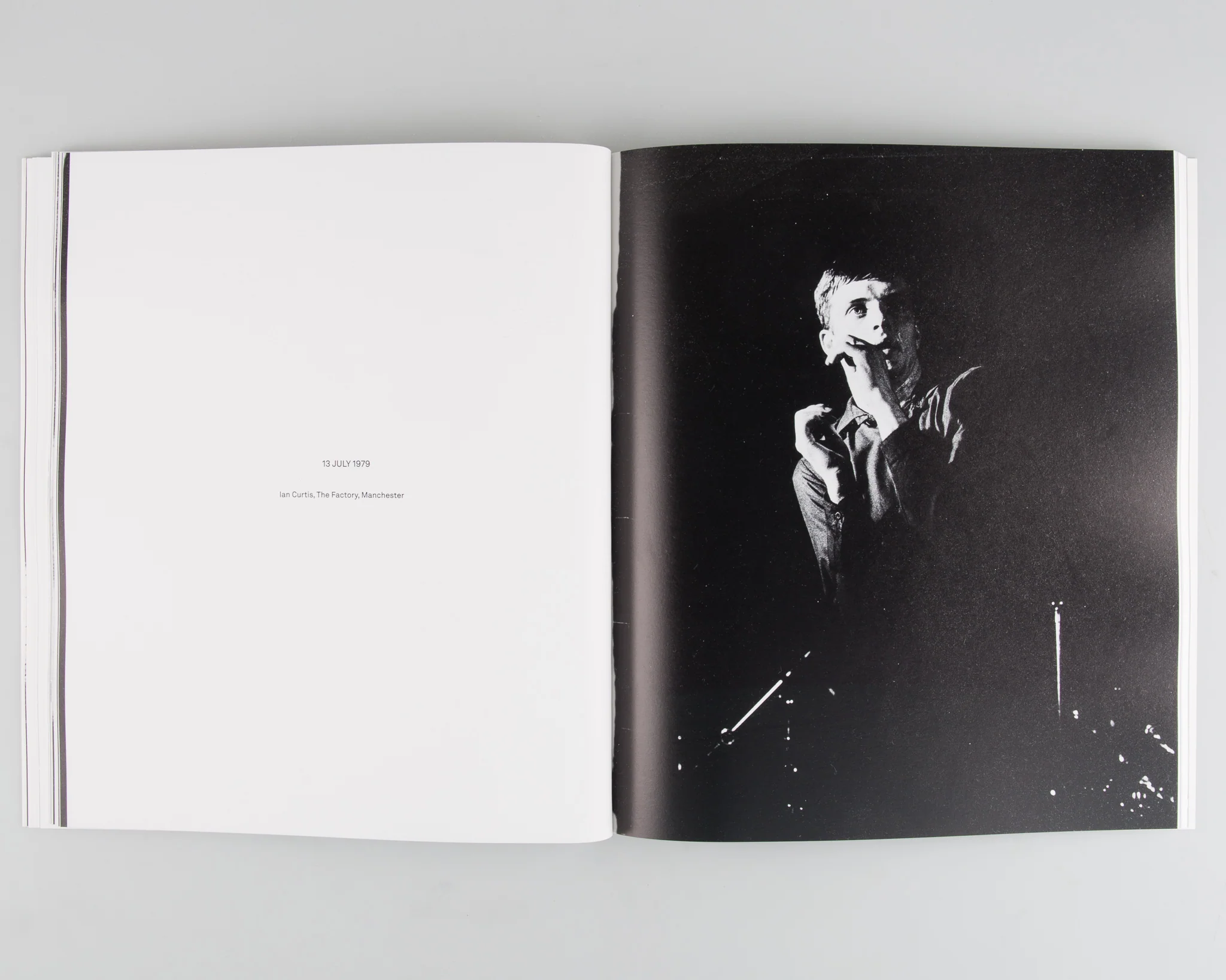 Archivum: Vintage Joy Division Prints - Image 5