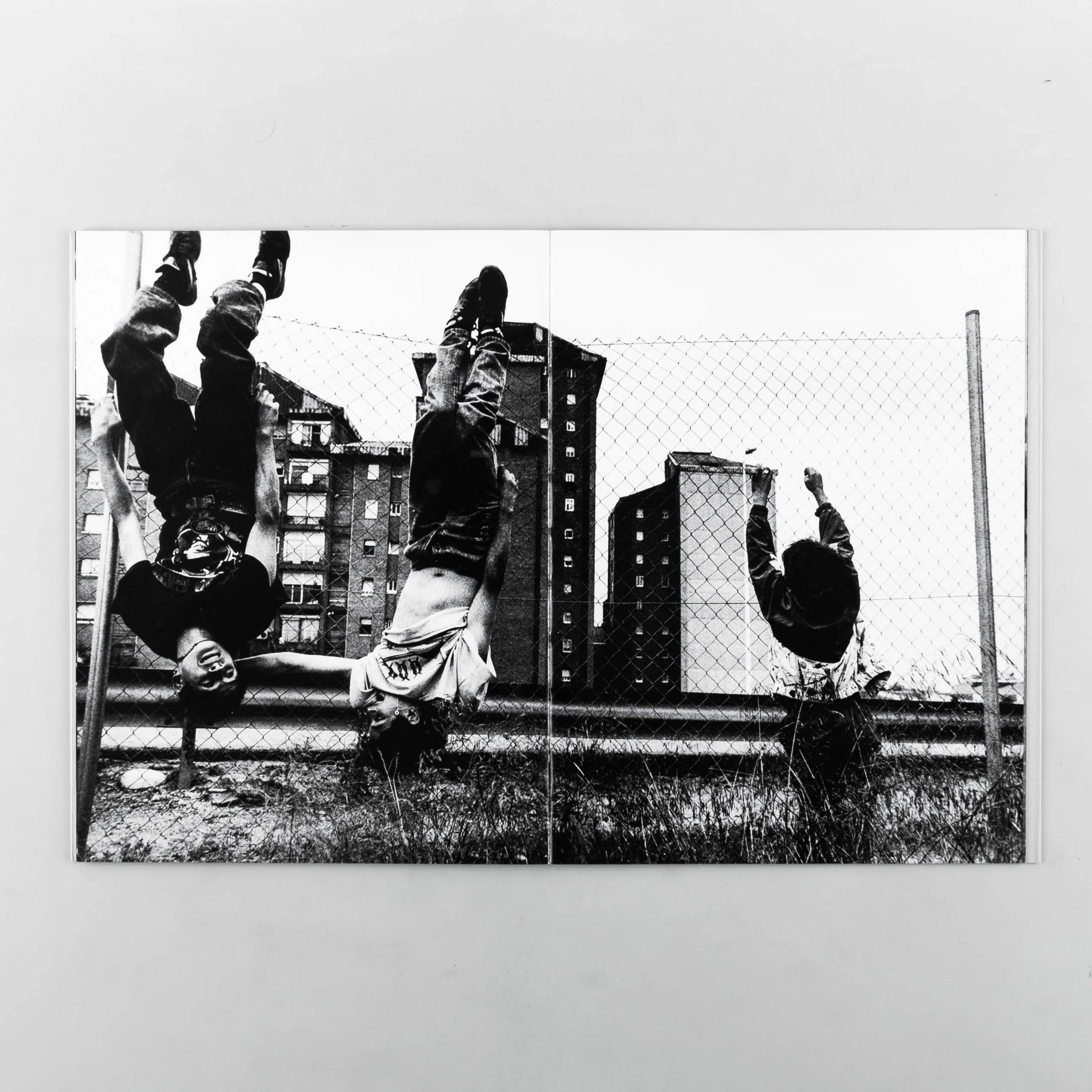 Bajo El Puente (Under The Bridge) - Image 7