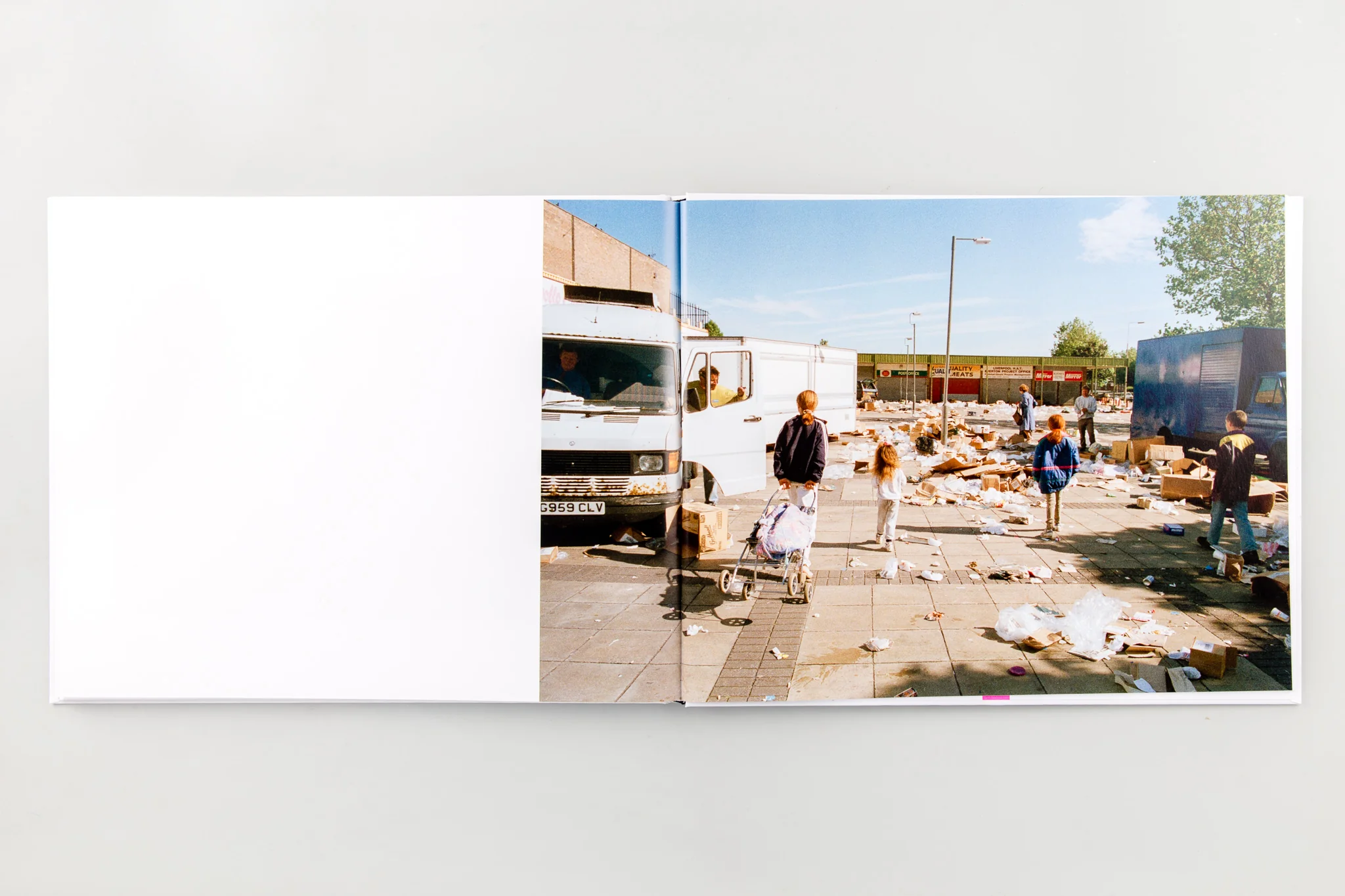 Women's Market - Image 2