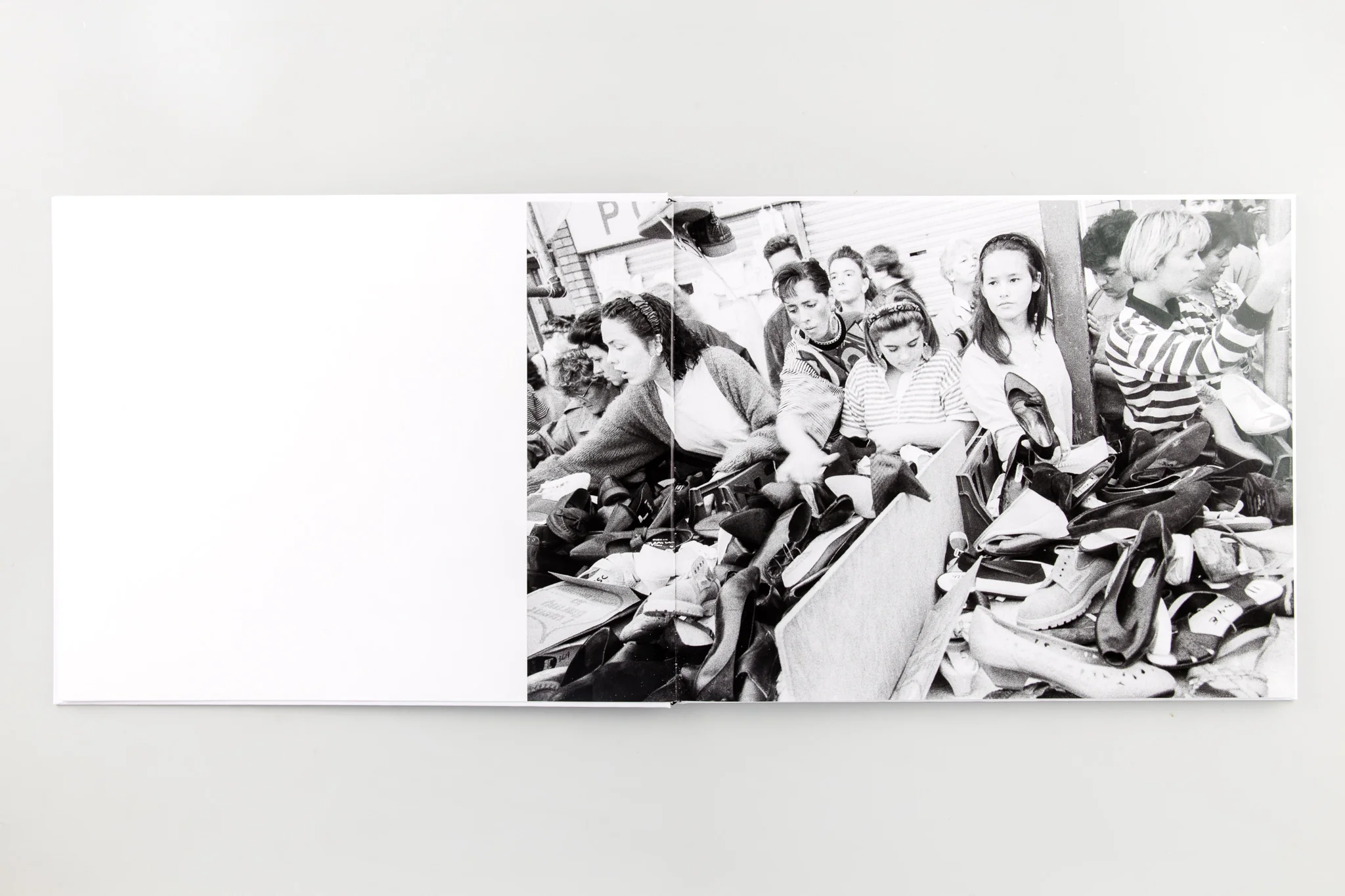 Women's Market - Image 3