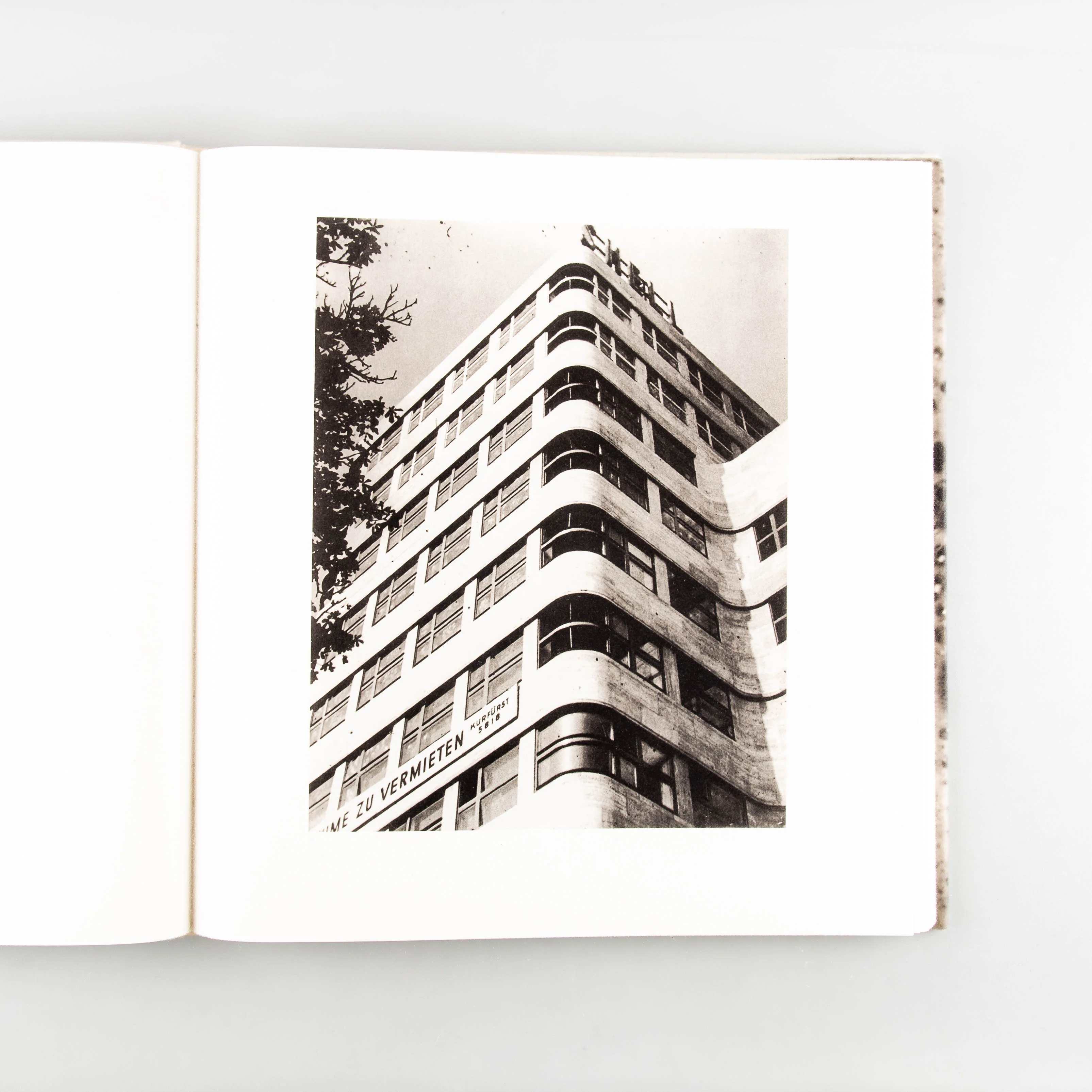 IWAO YAMAWAKI - Image 10