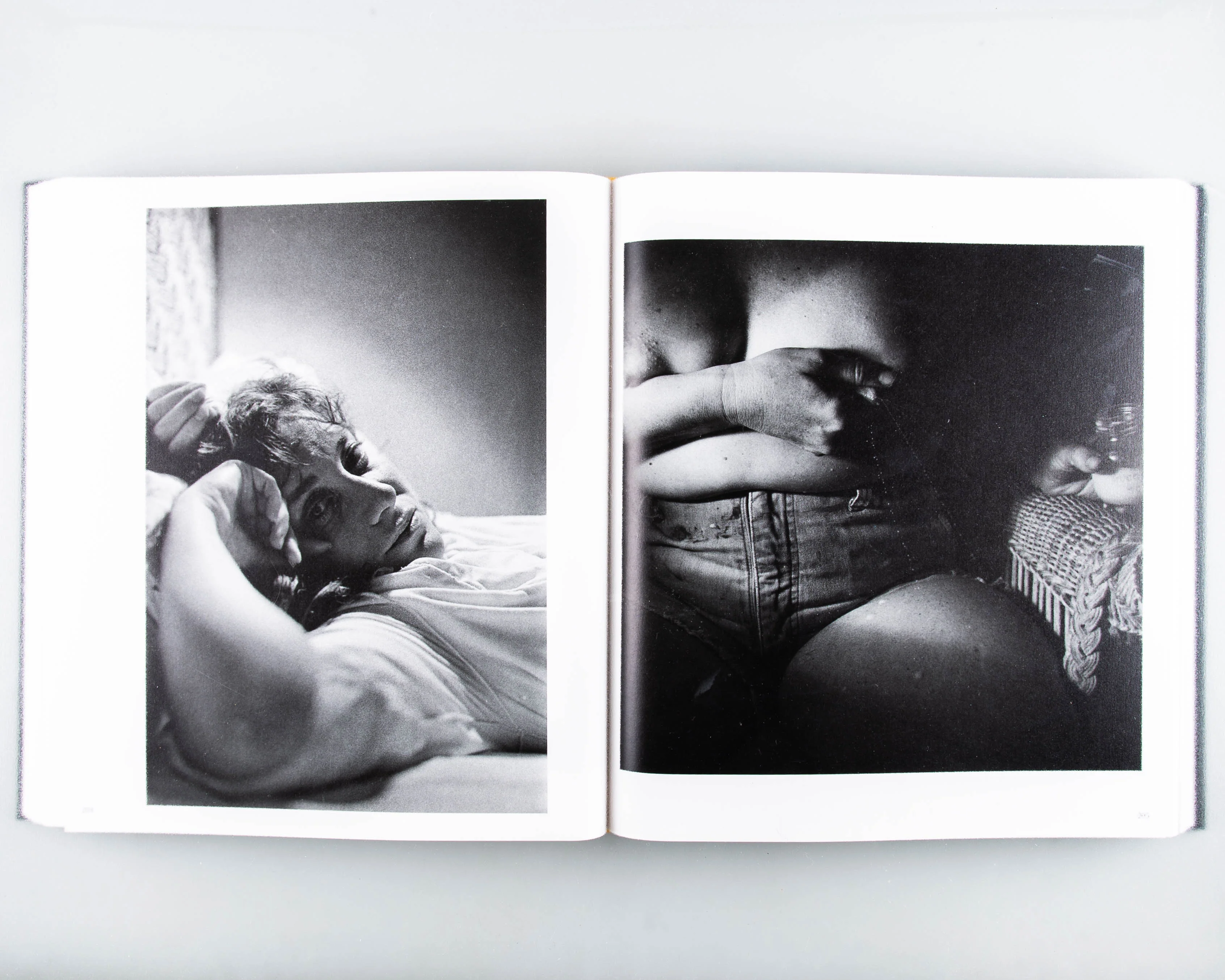 Larry Fink: Hands On / A Passionate Life of Looking - Image 4