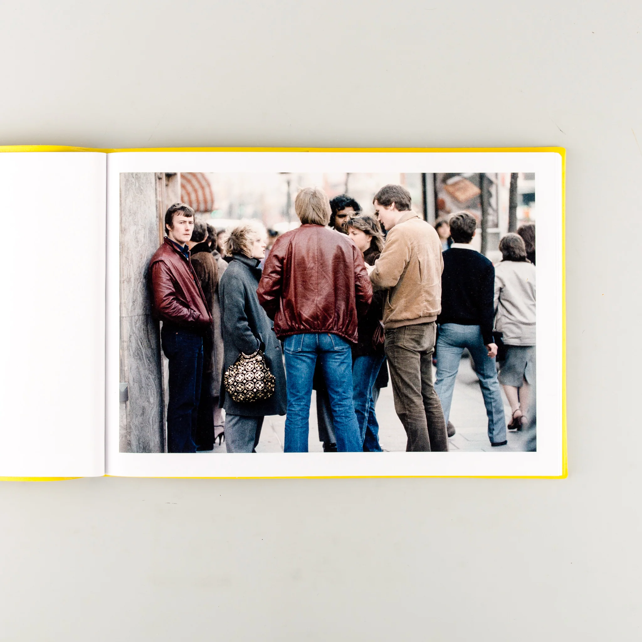 London 82 (Signed) - Image 2
