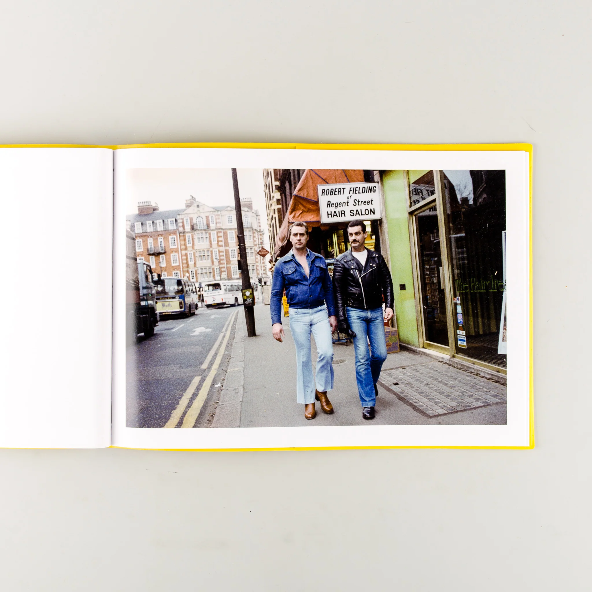 London 82 (Signed) - Image 7