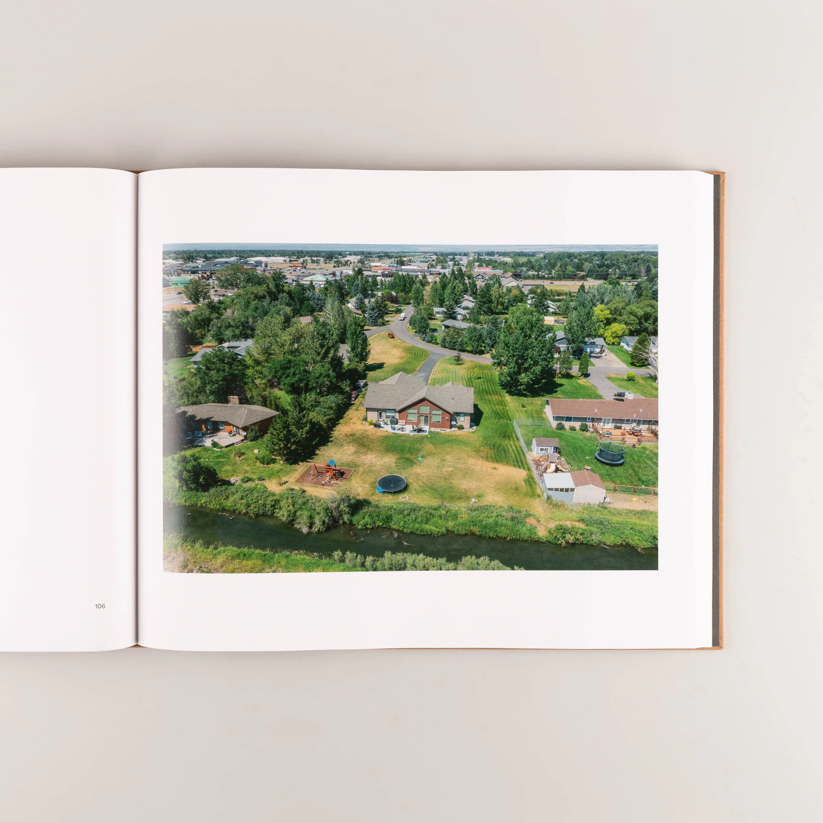 Topographies: Aerial Surveys of the American Landscape - Image 7