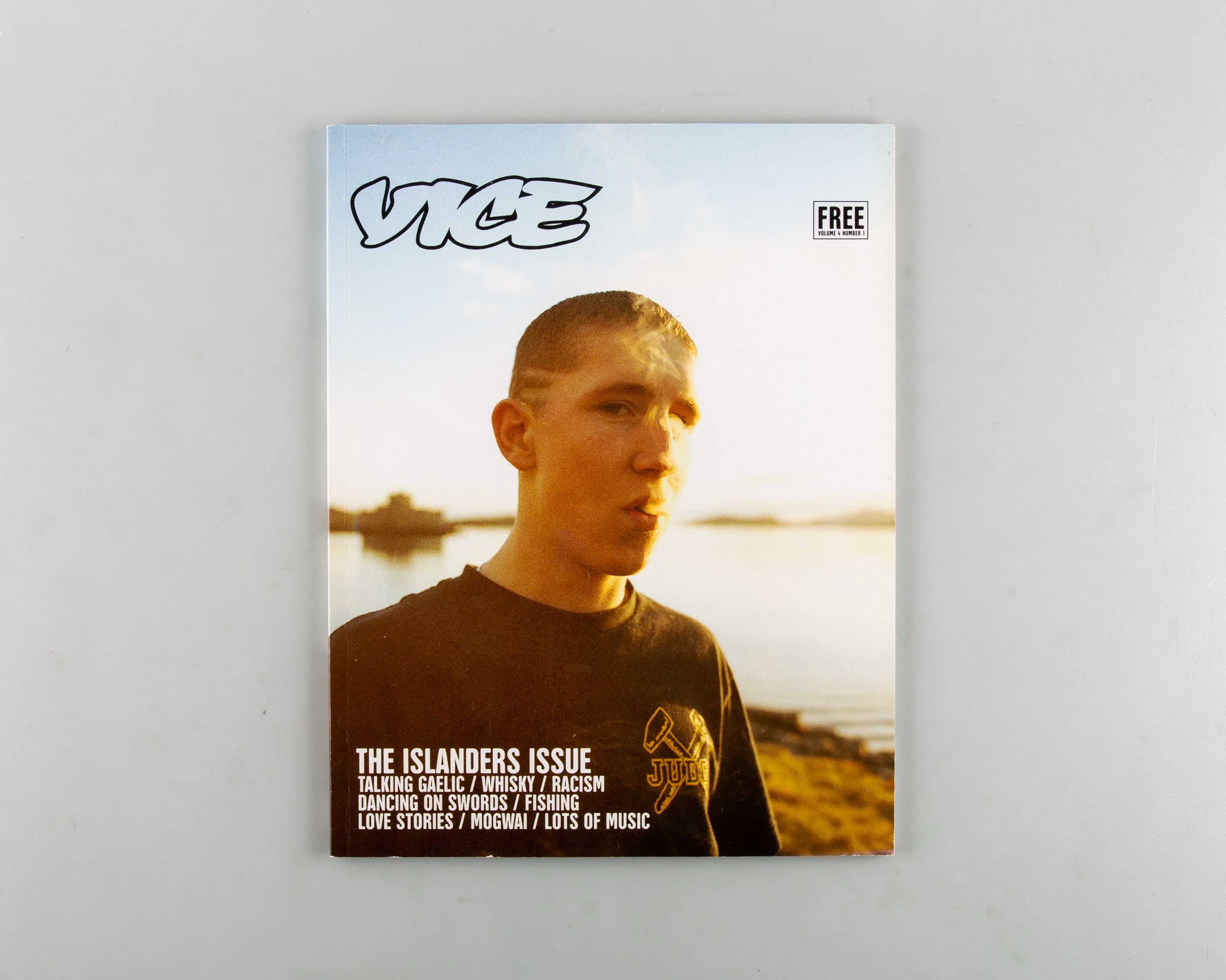 Vice Magazine Vol 4 #01 February 2006 - Image 2