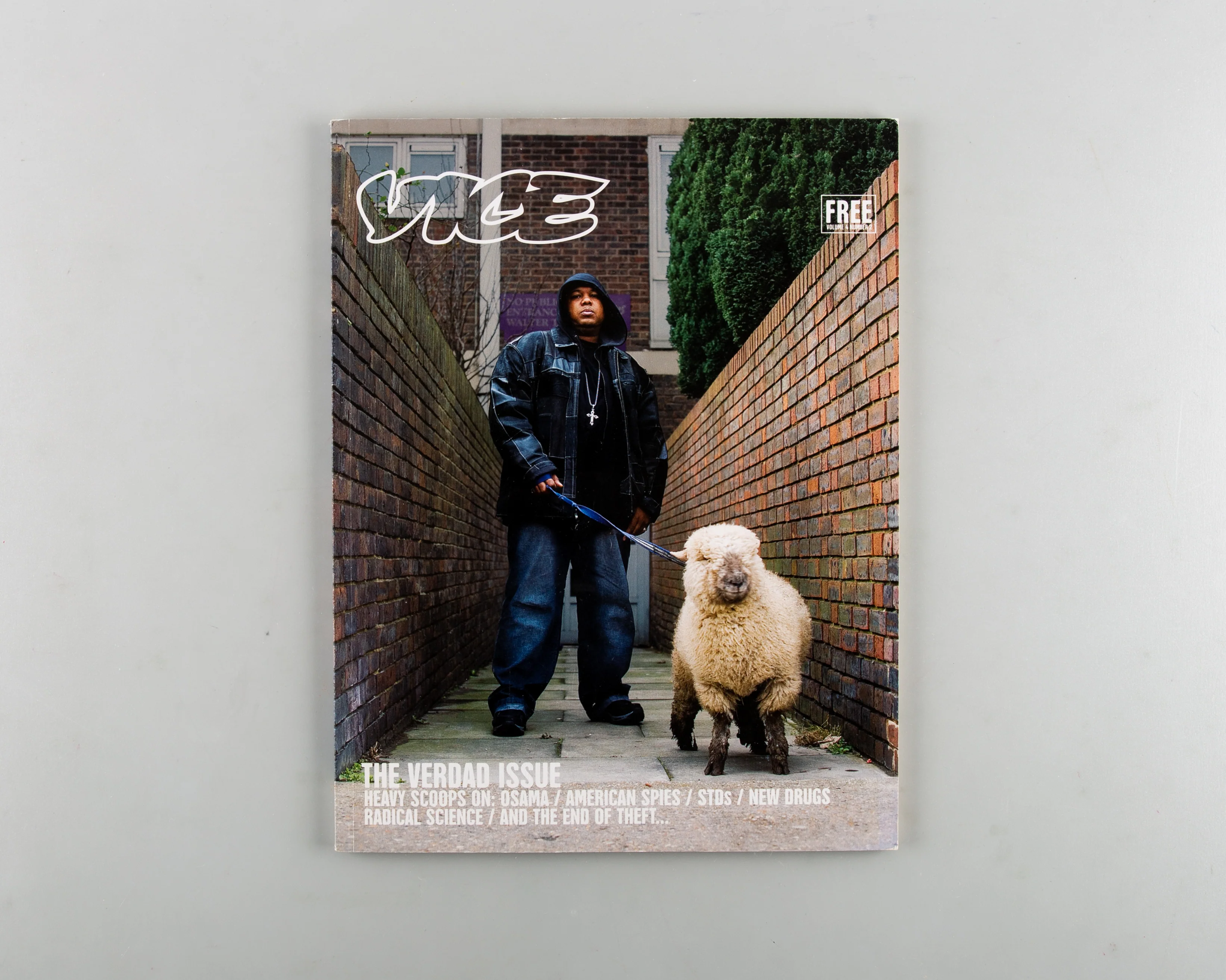 Vice Magazine Vol 4 #02 January 2006 - Image 2