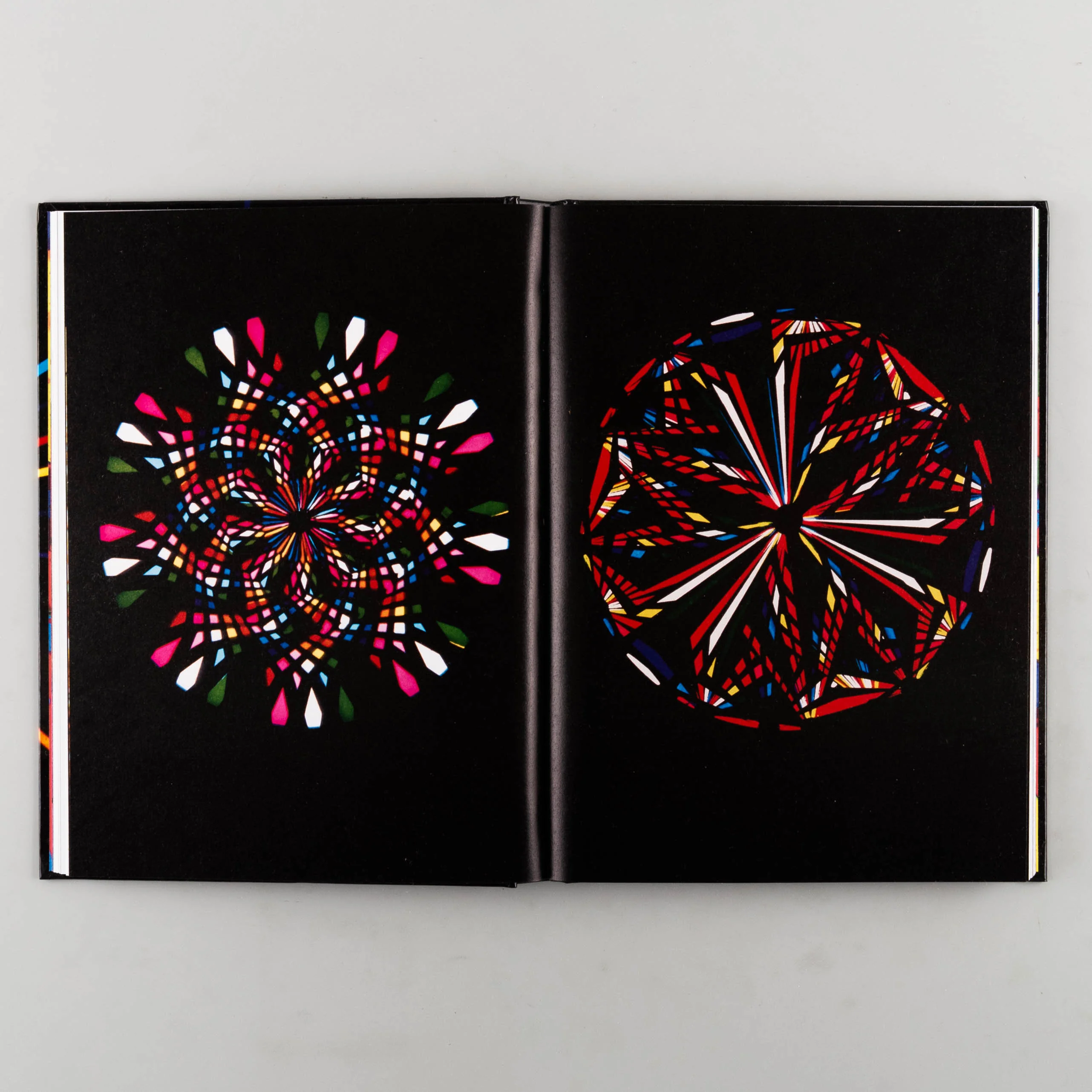 Wheels of Light: Designs for British Light Shows 1970-1990 - Image 5