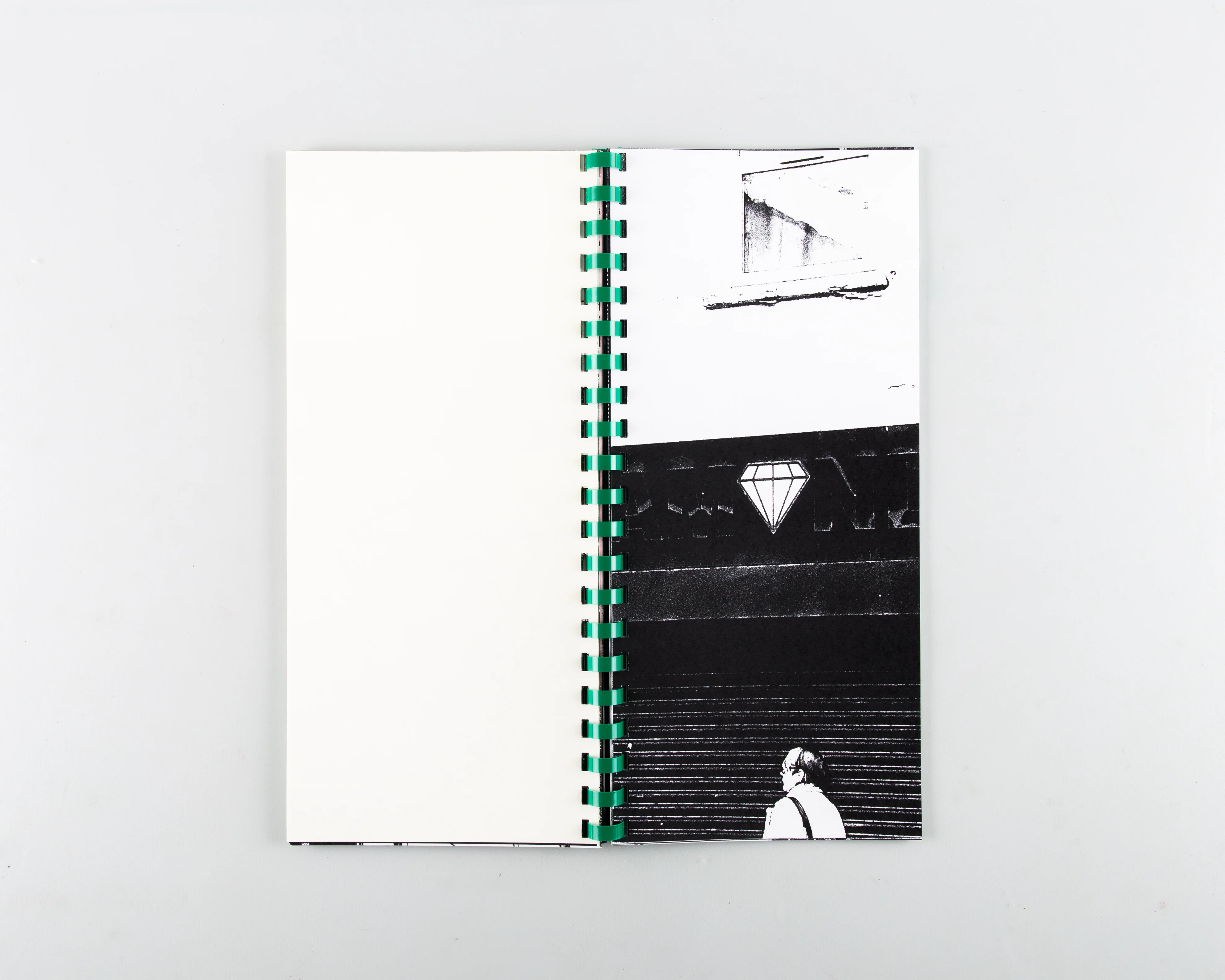 Worldwide (bleed) - Image 3