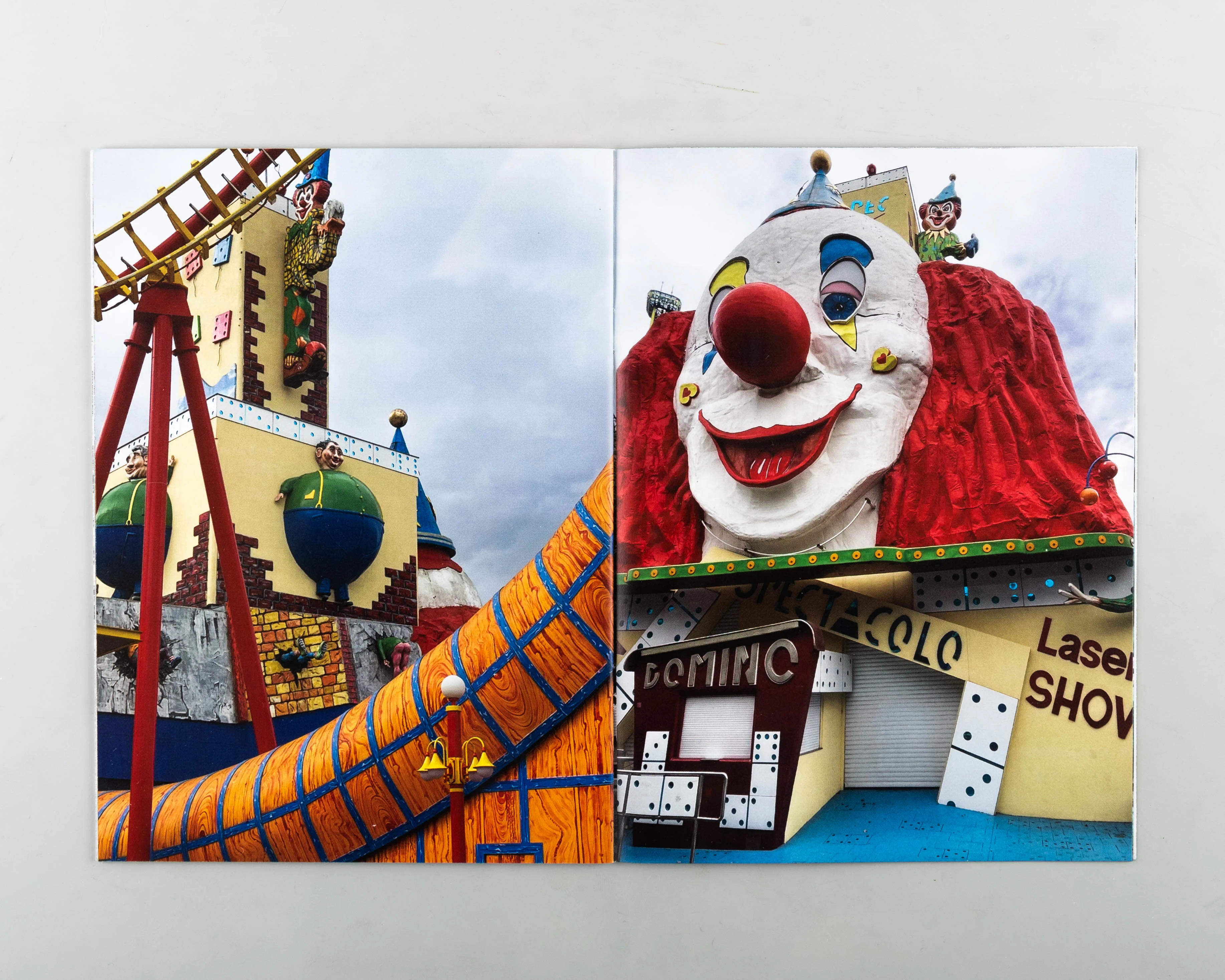Wurstelprater In October - Image 3
